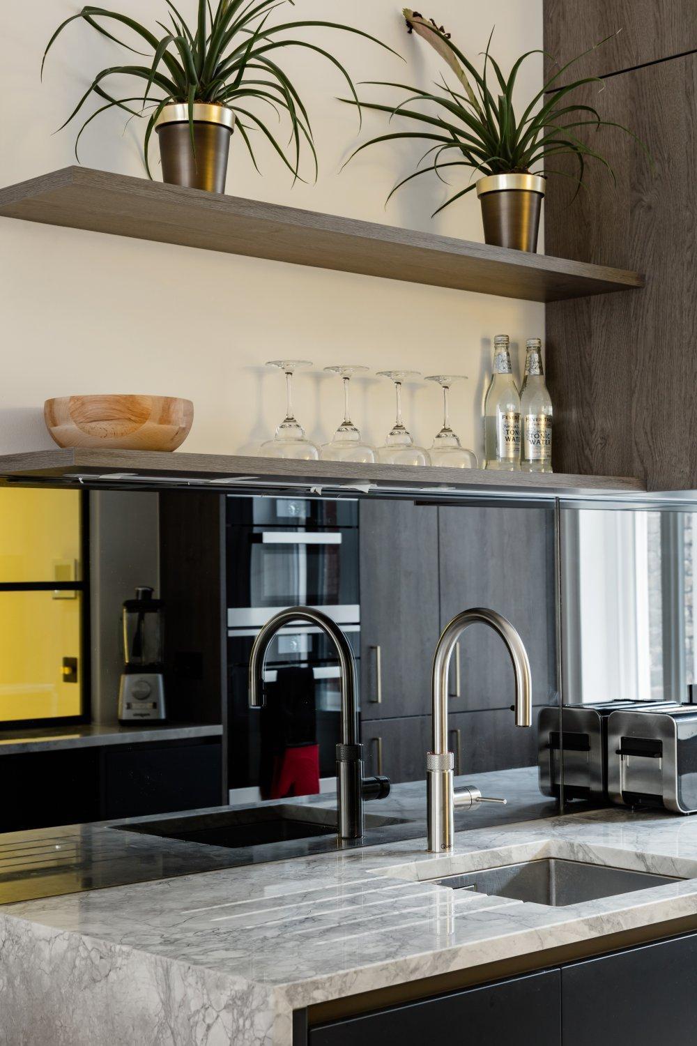 Modern Apartment & Rooms At Charing Cross Londres Exterior foto