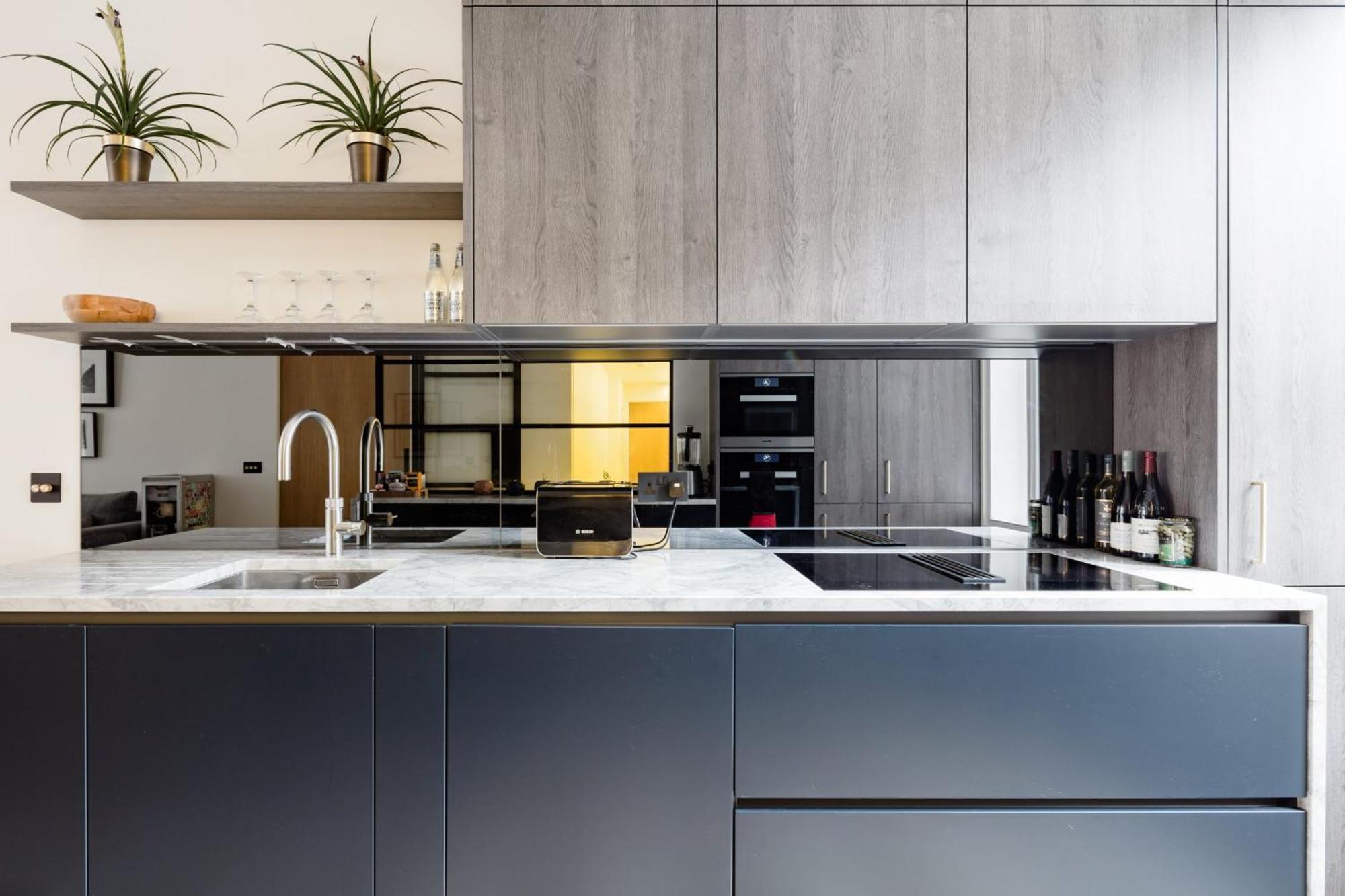 Modern Apartment & Rooms At Charing Cross Londres Exterior foto