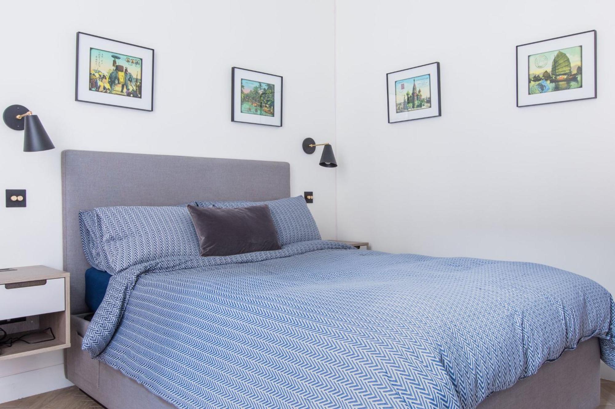 Modern Apartment & Rooms At Charing Cross Londres Exterior foto