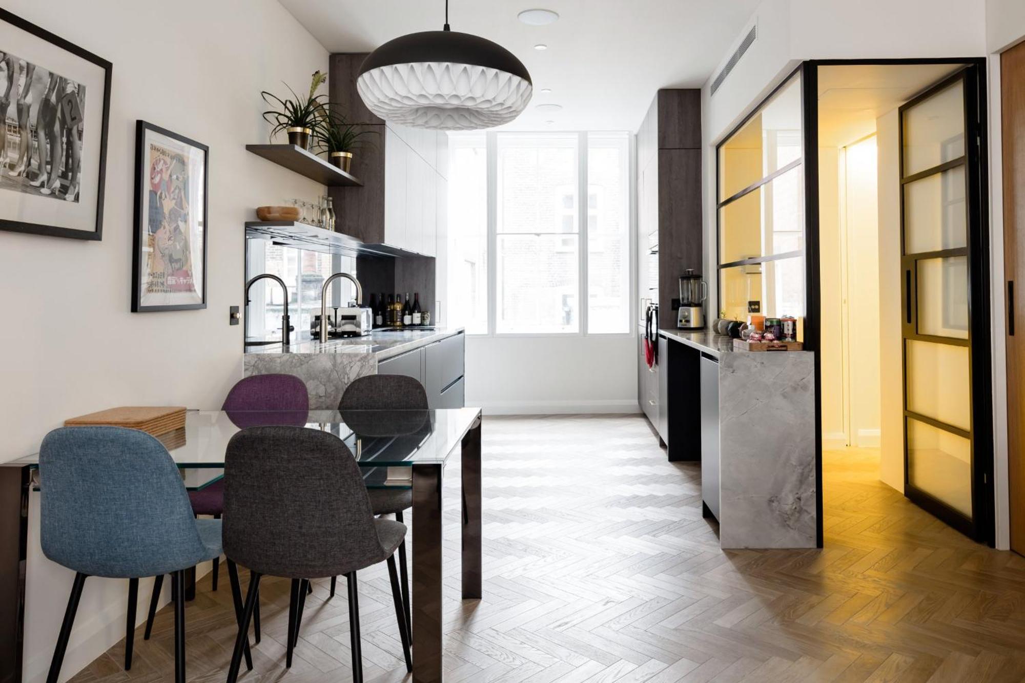 Modern Apartment & Rooms At Charing Cross Londres Exterior foto